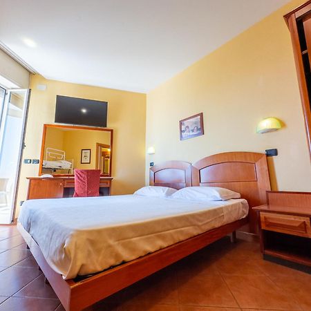 Hotel Audi Frontemare Rimini Zewnętrze zdjęcie