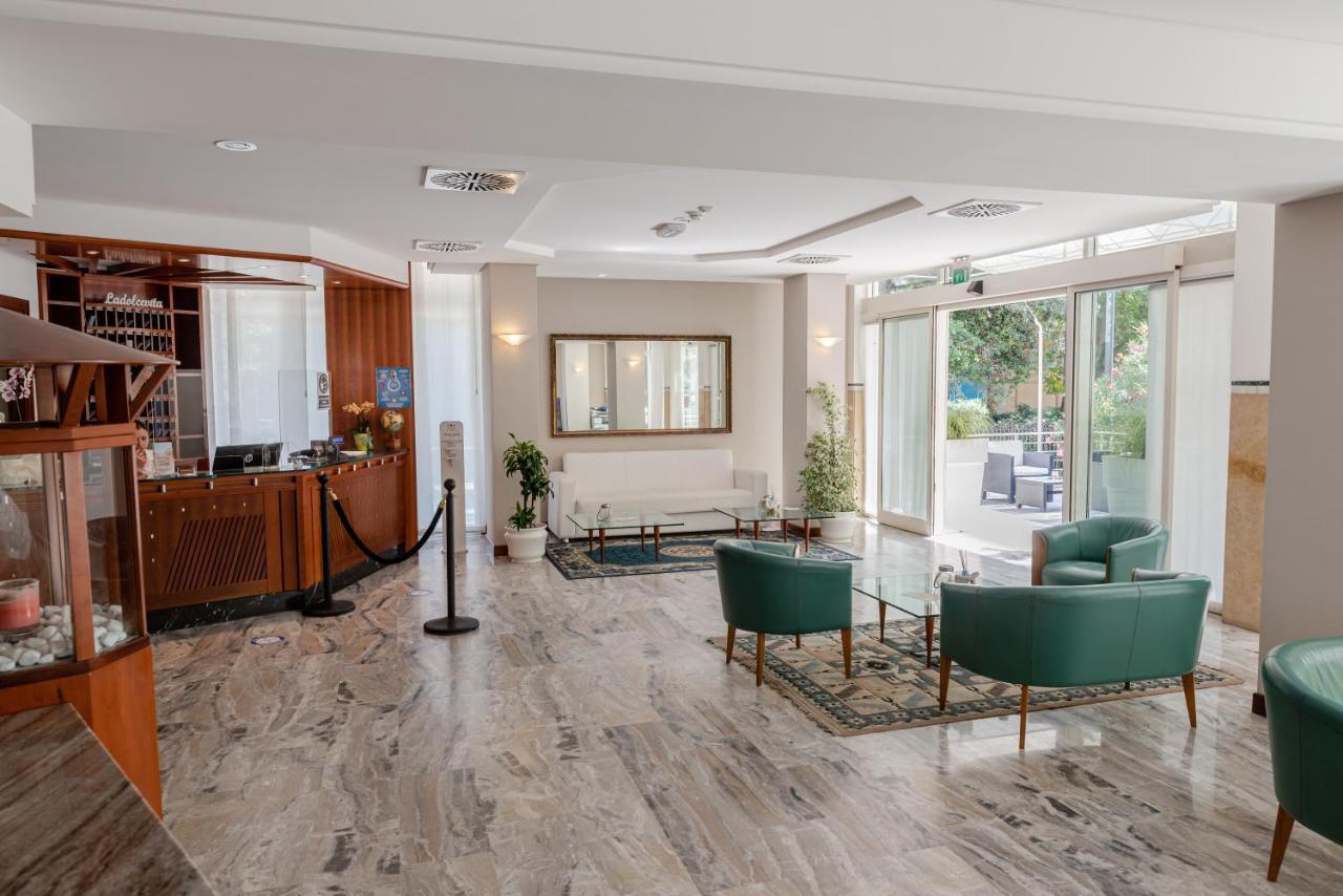 Hotel Audi Frontemare Rimini Zewnętrze zdjęcie