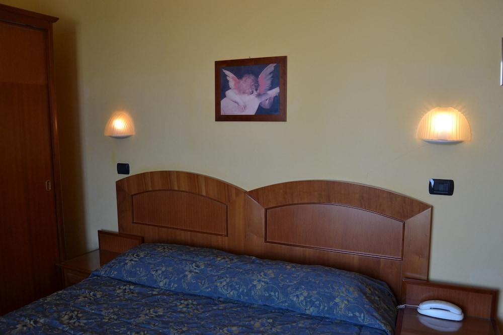 Hotel Audi Frontemare Rimini Zewnętrze zdjęcie