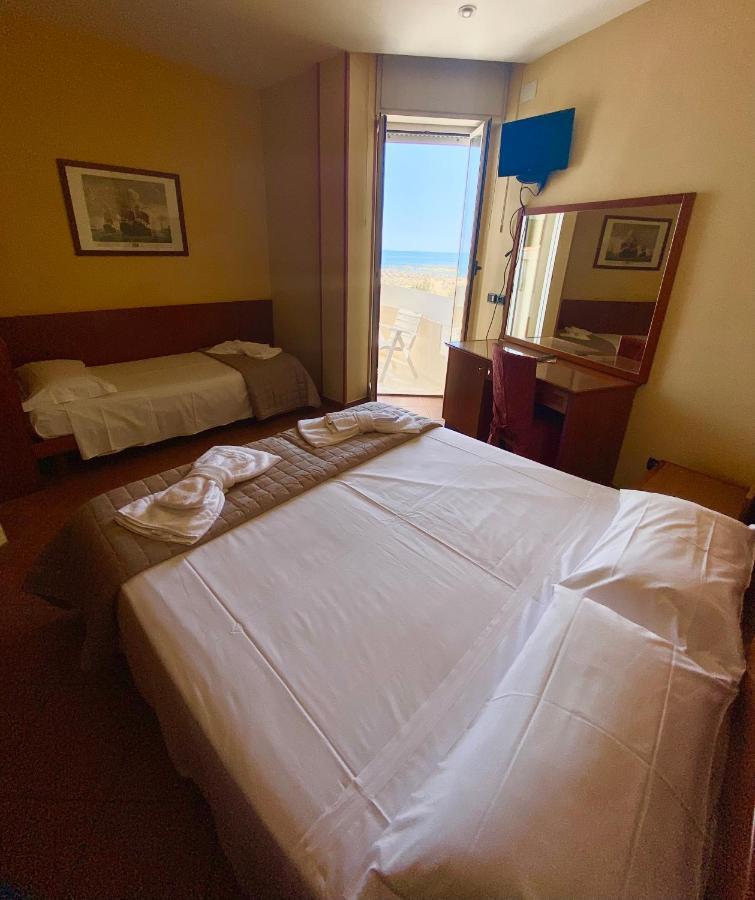 Hotel Audi Frontemare Rimini Zewnętrze zdjęcie